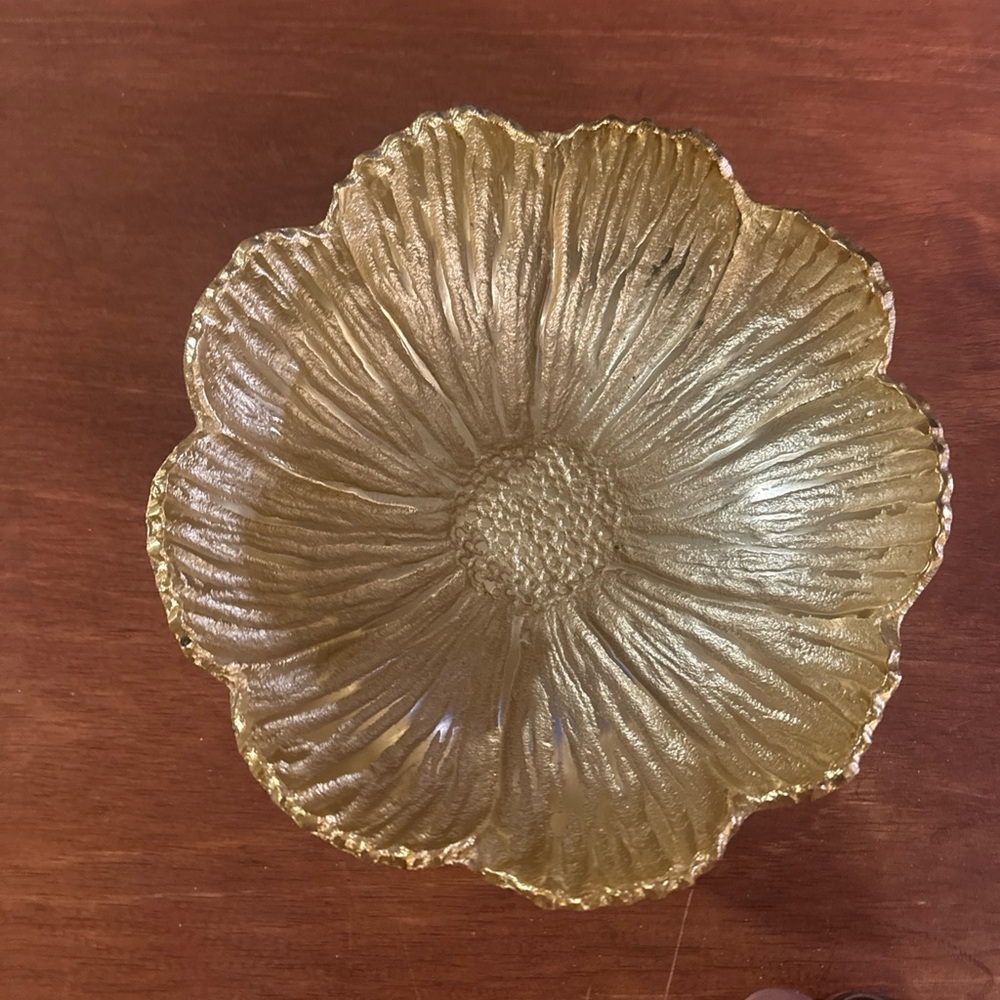 Gold Flower-Shaped Decorative Bowl